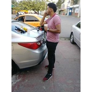 Meet your Posher, Uceta